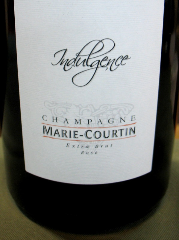 Marie Courtin Indulgence Rose 2015 - Click Image to Close